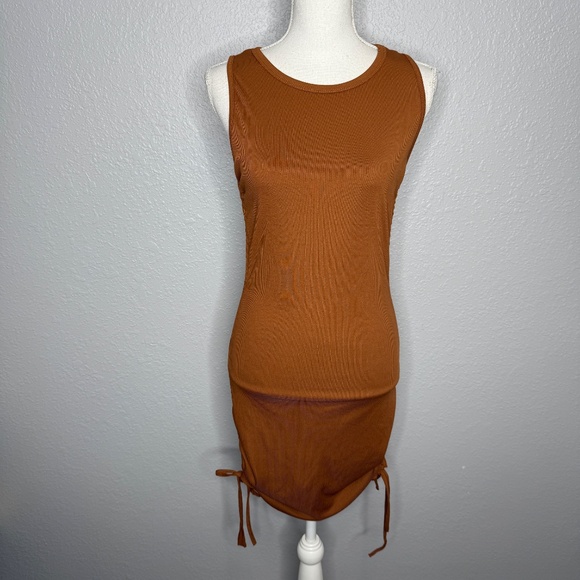 Pre-Owned Women's Tank dress w/ Rushed side midi to mini 'size Medium -cp - Picture 2 of 8